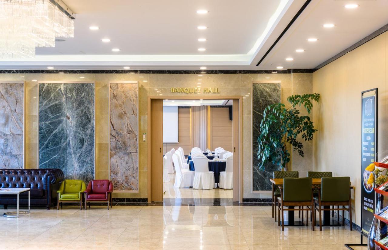 Uni Hotel Csedzsu Kültér fotó